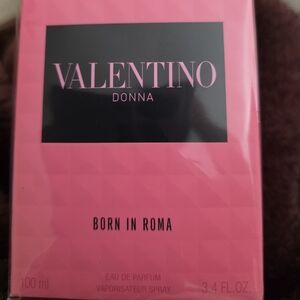 Valentino Donna Born in Roma Pink Box